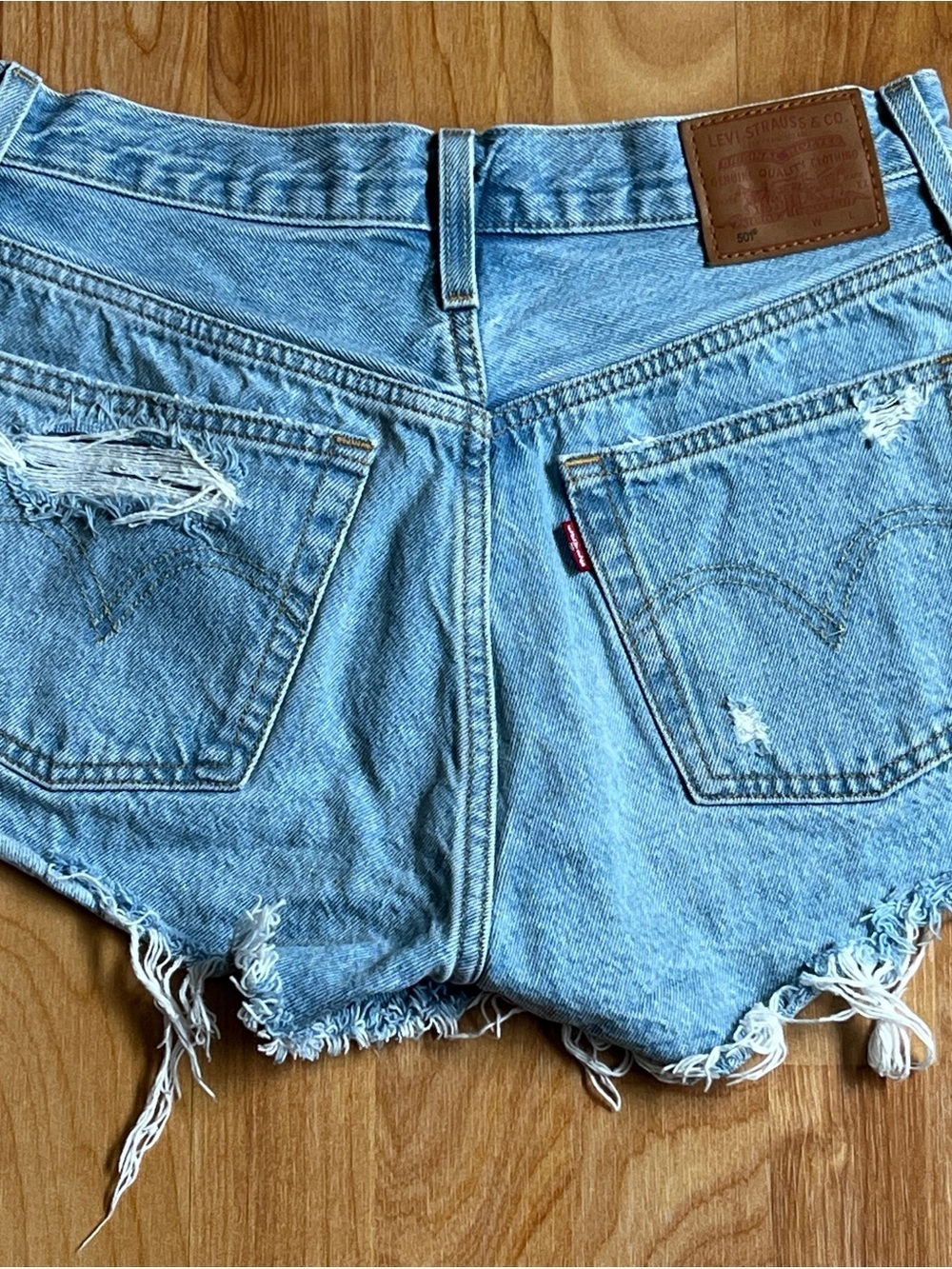 VGUC Levi's Light Blue Distressed Denim Cutoff Shorts